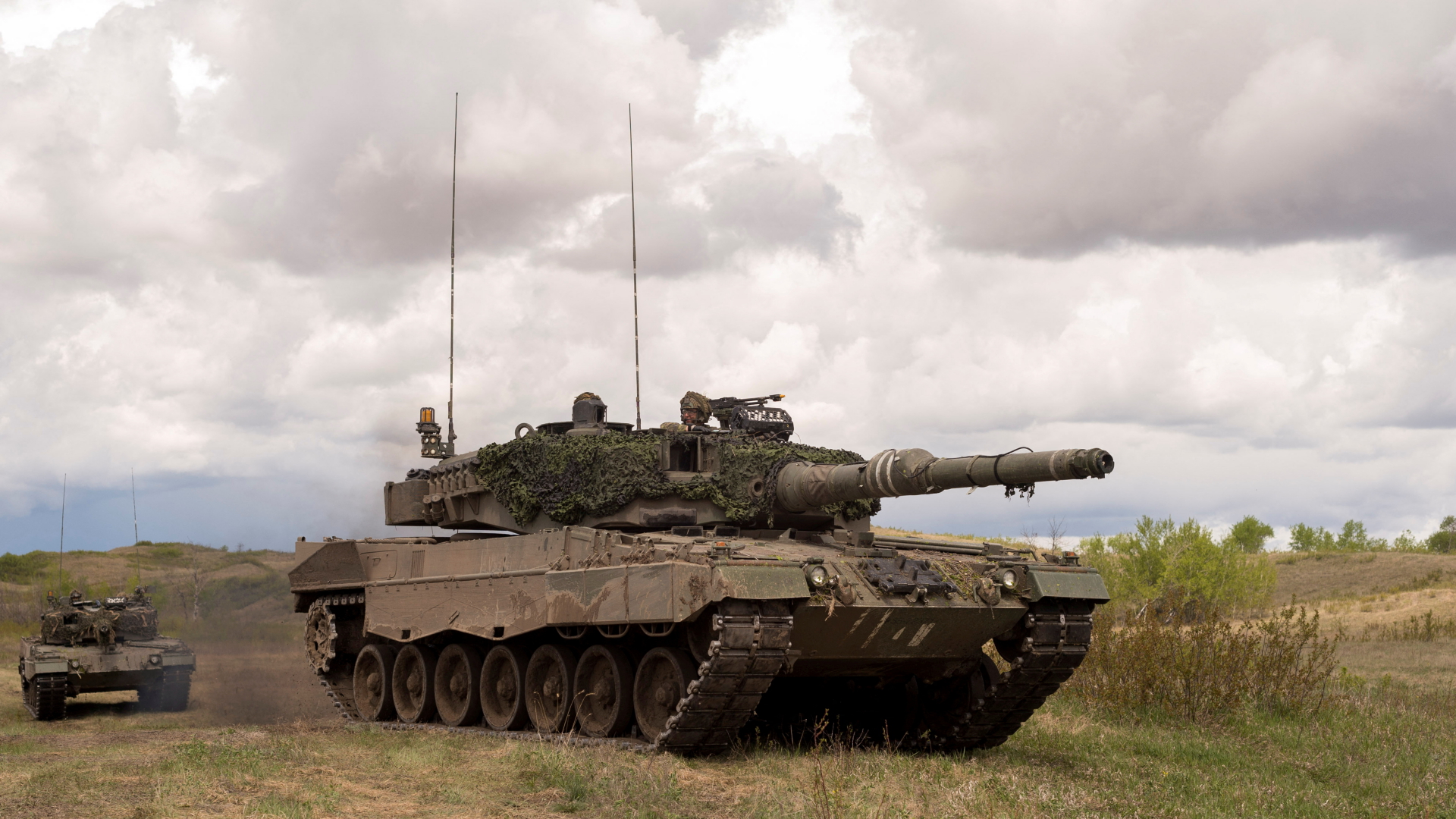 Ein Leopard-Panzer vom Typ 2A4 der kanadischen Armee während einer Übung. | REUTERS