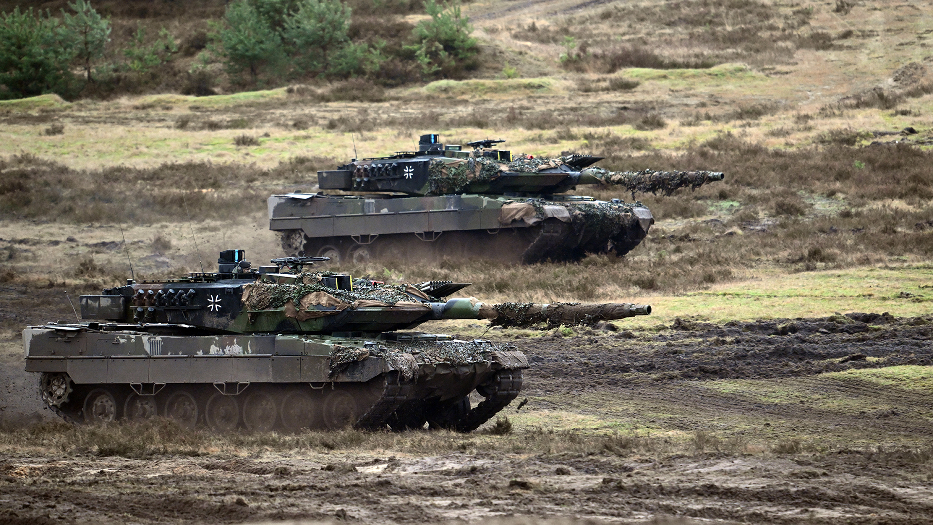Zwei Leopard 2A6 des Panzerbataillon 203 der Bundeswehr. (Archivbild: 01.02.2023)