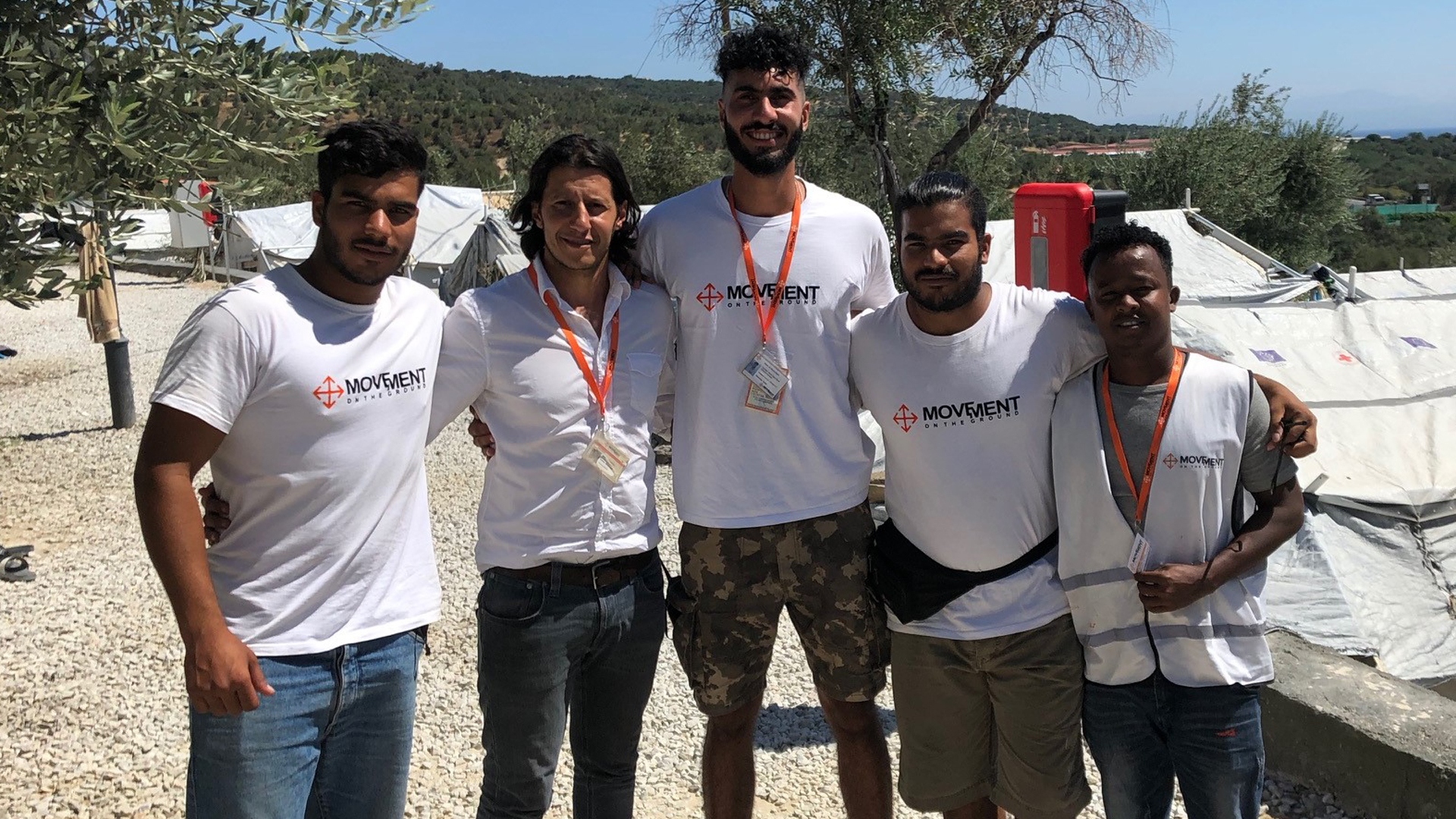 Team von Movement On The Ground auf Lesbos - eine NGO, die ein alternatives Camp am Registrierungszentrum Moria betreut | Michael Lehmann, ARD-Studio Athen