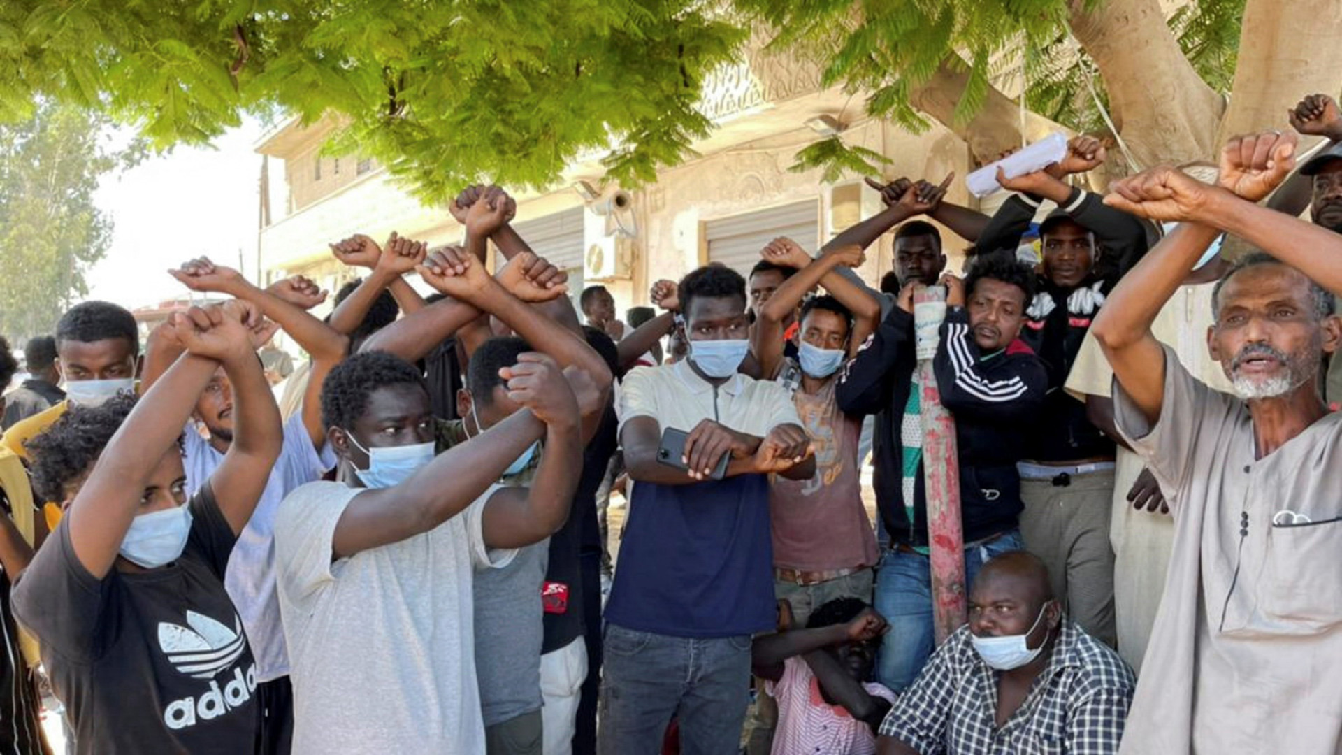 Migranten protestieren im Oktober 2021 in Tripolis gegen ihre Lebensbedingungen. | REUTERS