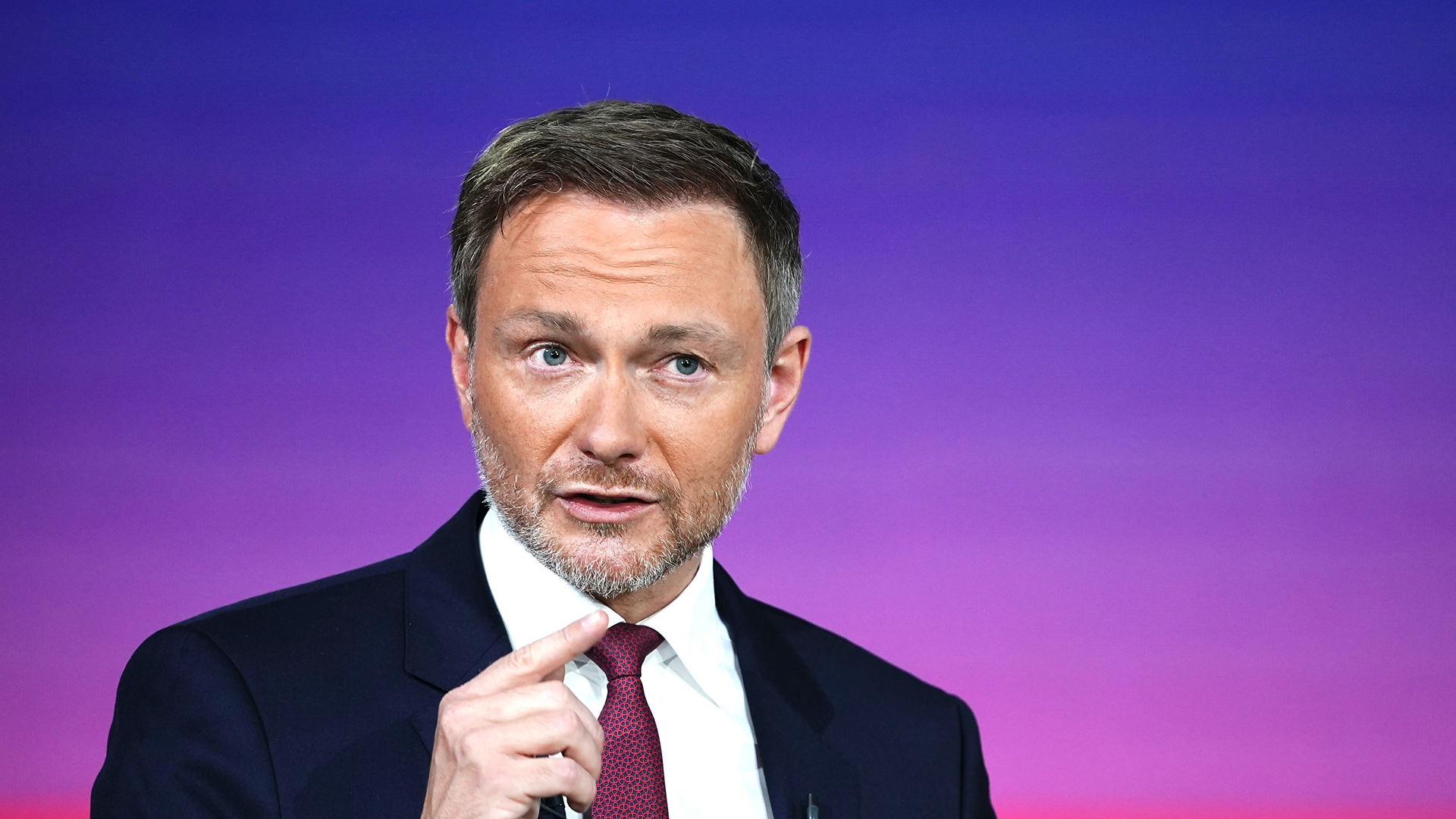 Lindner beim Parteitag: Die neue, weiche Welt der FDP | tagesschau.de