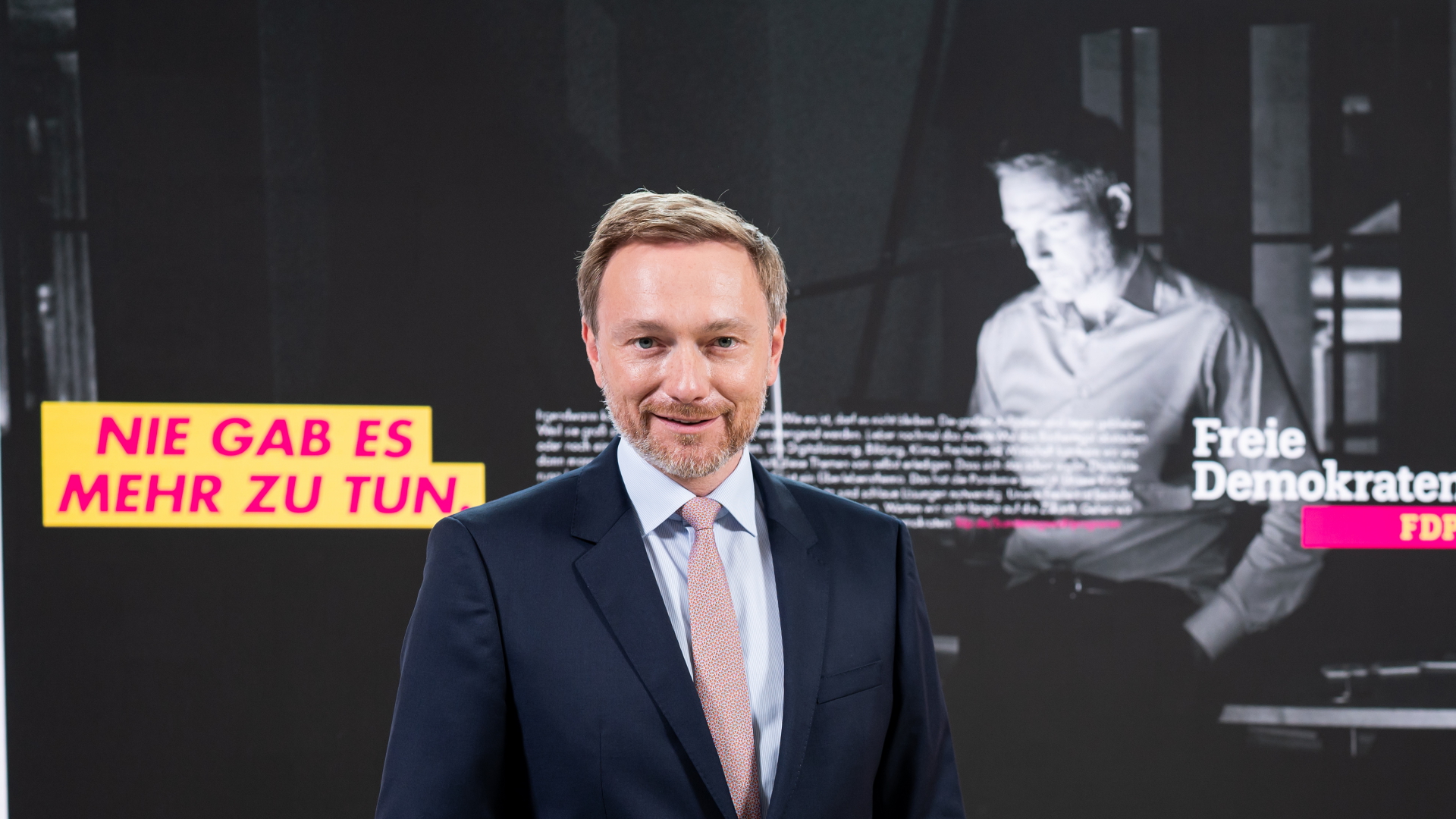 Christian Lindner, Bundesvorsitzender der FDP, stellt bei einer Pressekonferenz in der FDP-Parteizentrale die Kampagne der Freien Demokraten zur Bundestagswahl 2021 vor