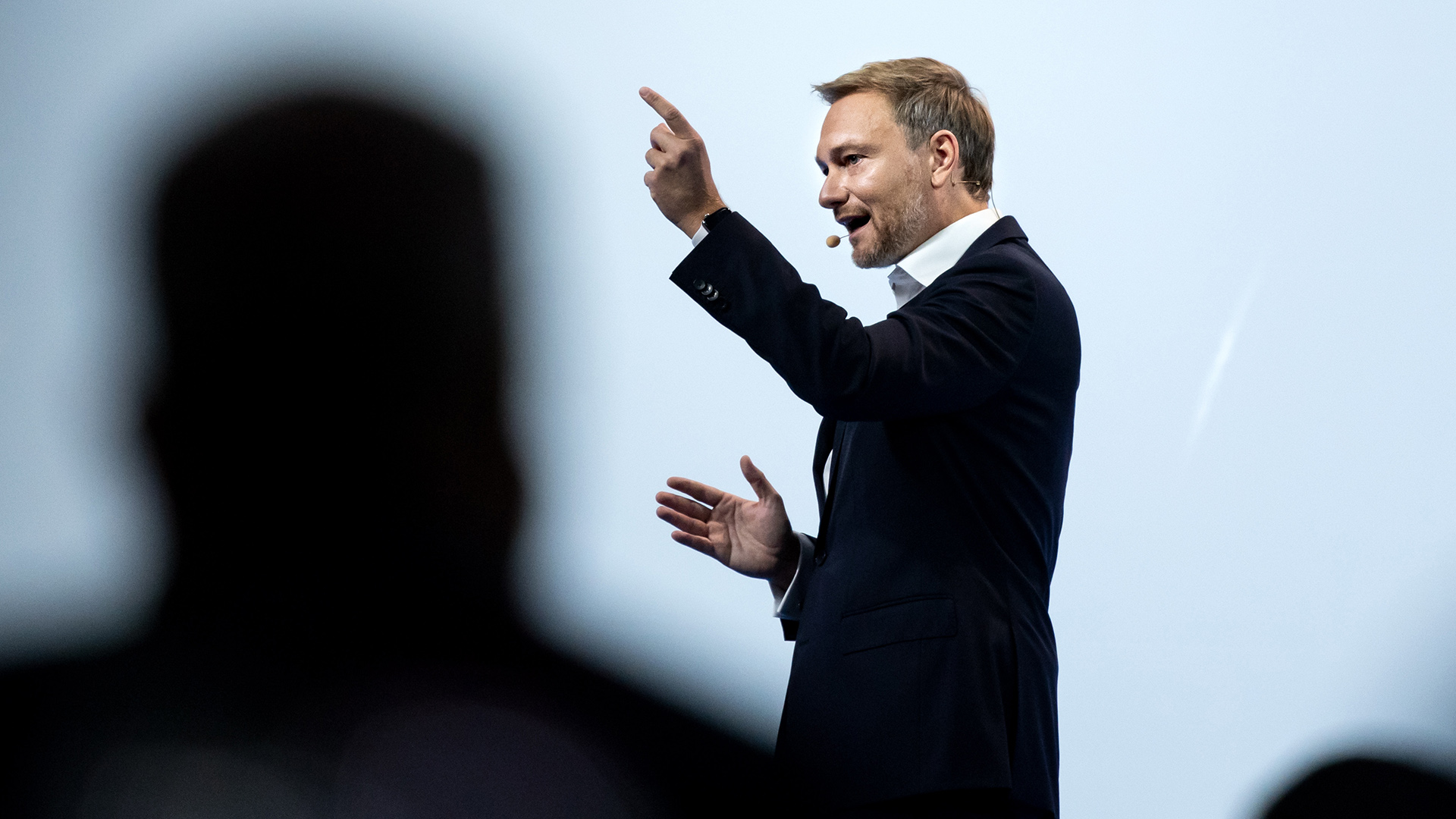 Christian Lindner spricht auf dem FDP-Parteitag in Berlin | dpa