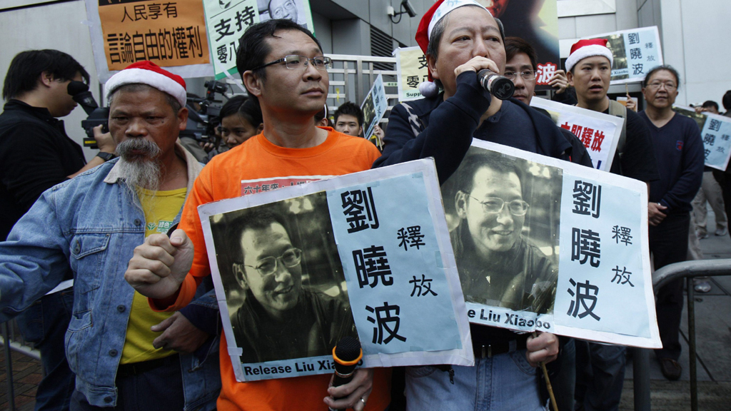 Demonstranten protestieren gegen das Urteil gegen Liu Xiaobo