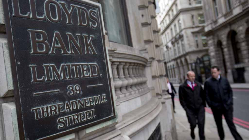Eine Filiale der Lloyds Bank in London.