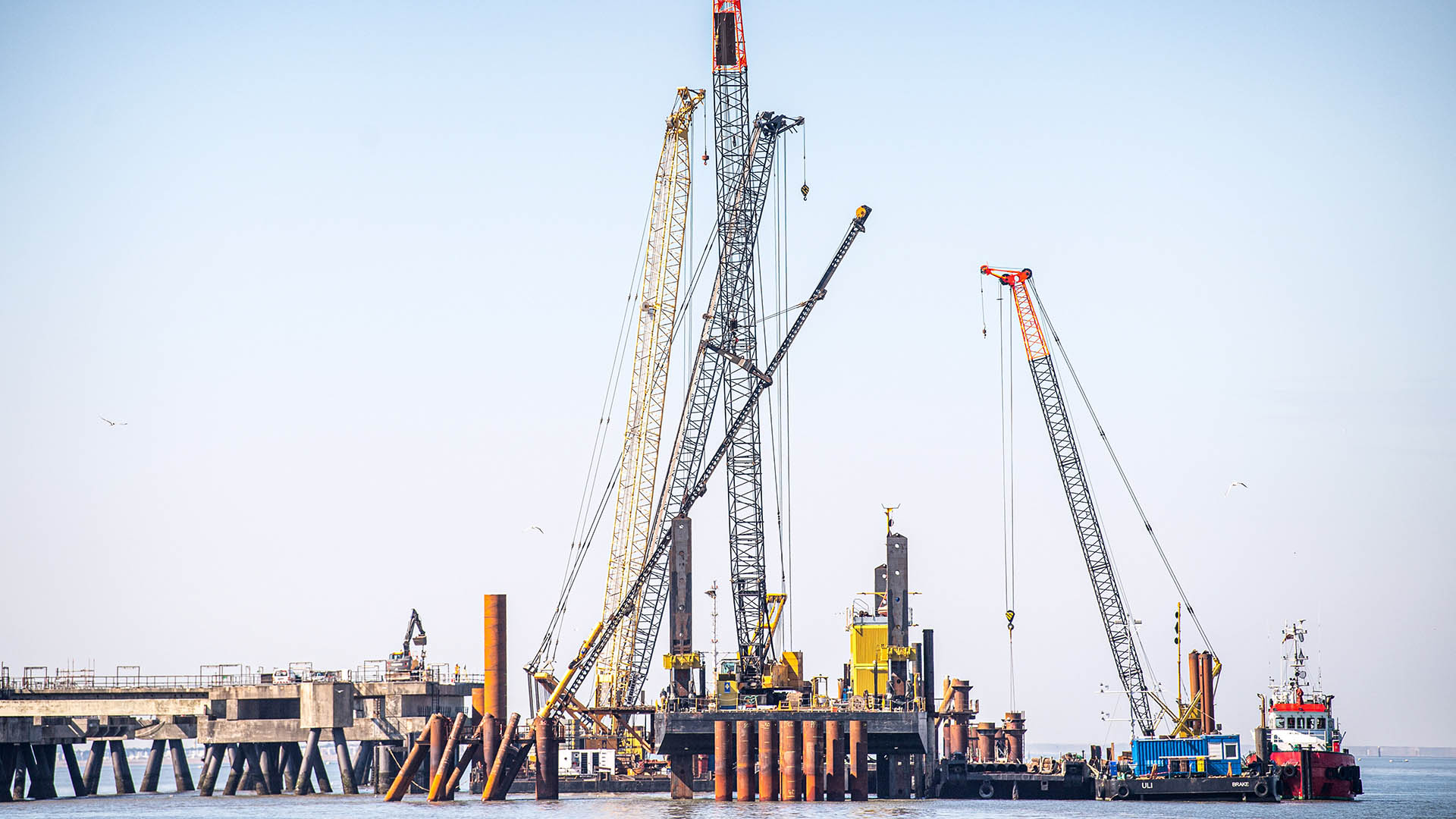 Bauarbeiten am zukünftigen Importterminal für Flüssigerdgas (LNG) in Wilhelmshaven. | dpa