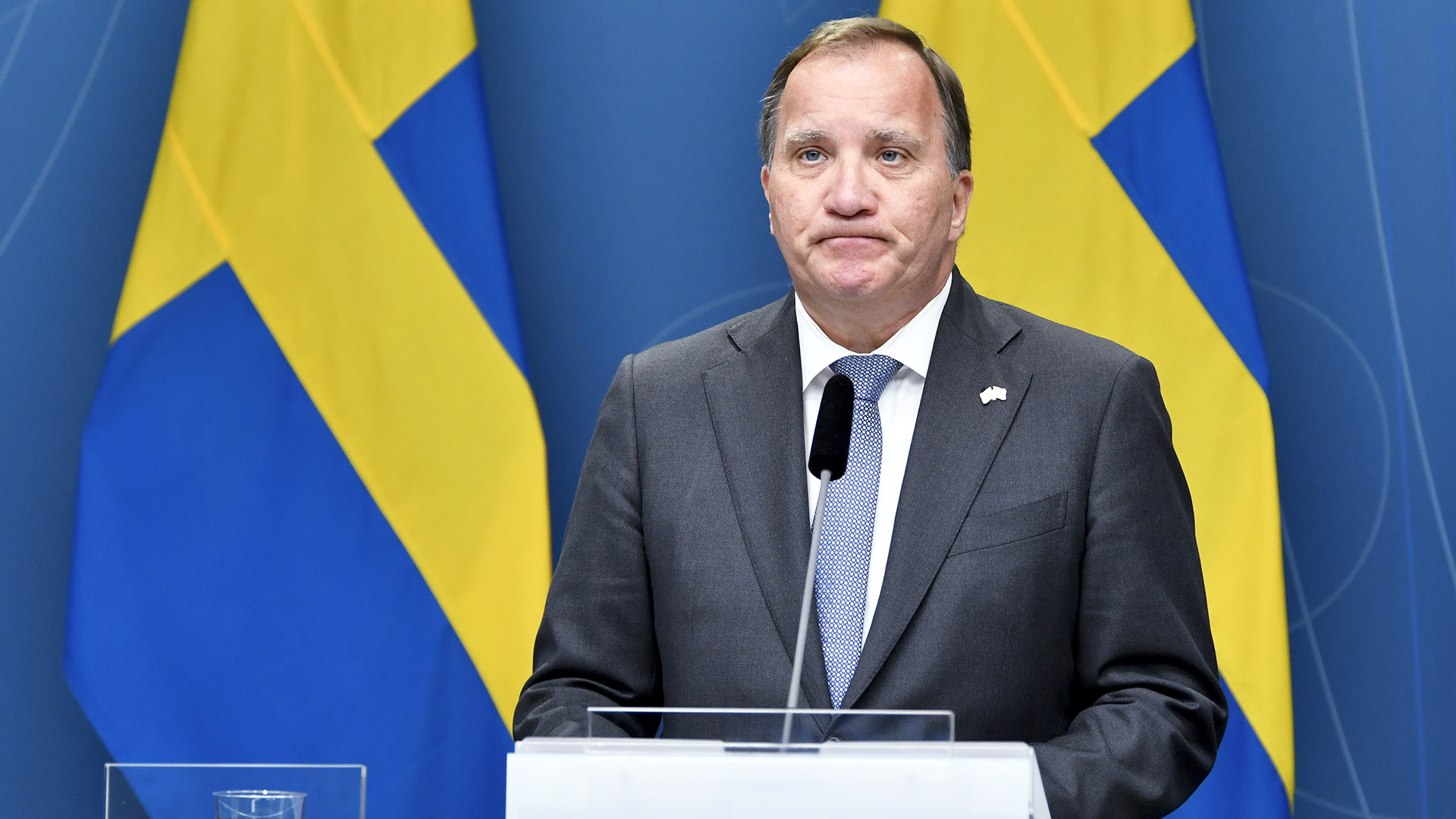 Stefan Löfven, Premierminister von Schweden, spricht nach einem Misstrauensvotum auf einer Pressekonferenz. | dpa