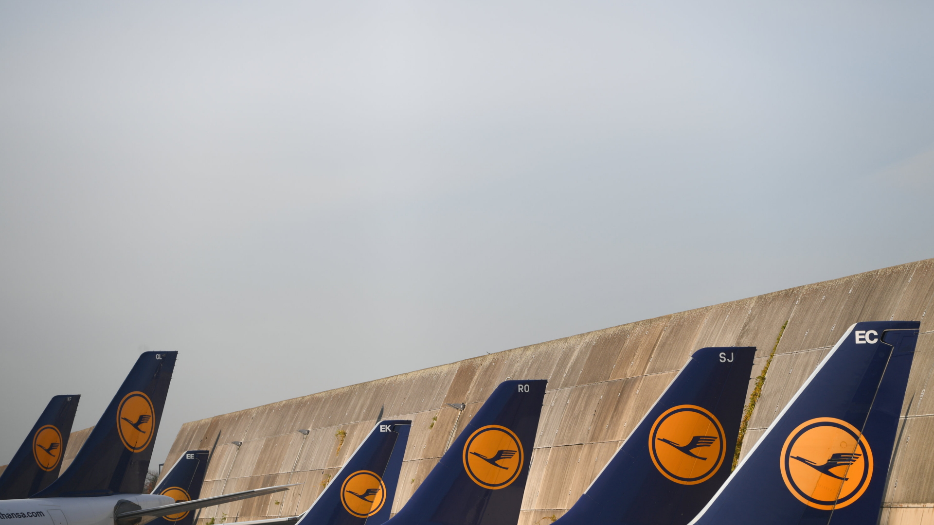 Lufthansa-Maschinen am Boden | dpa