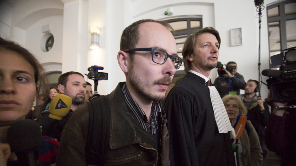Der Angeklagte Antoine Deltour vor Gericht in Luxemburg