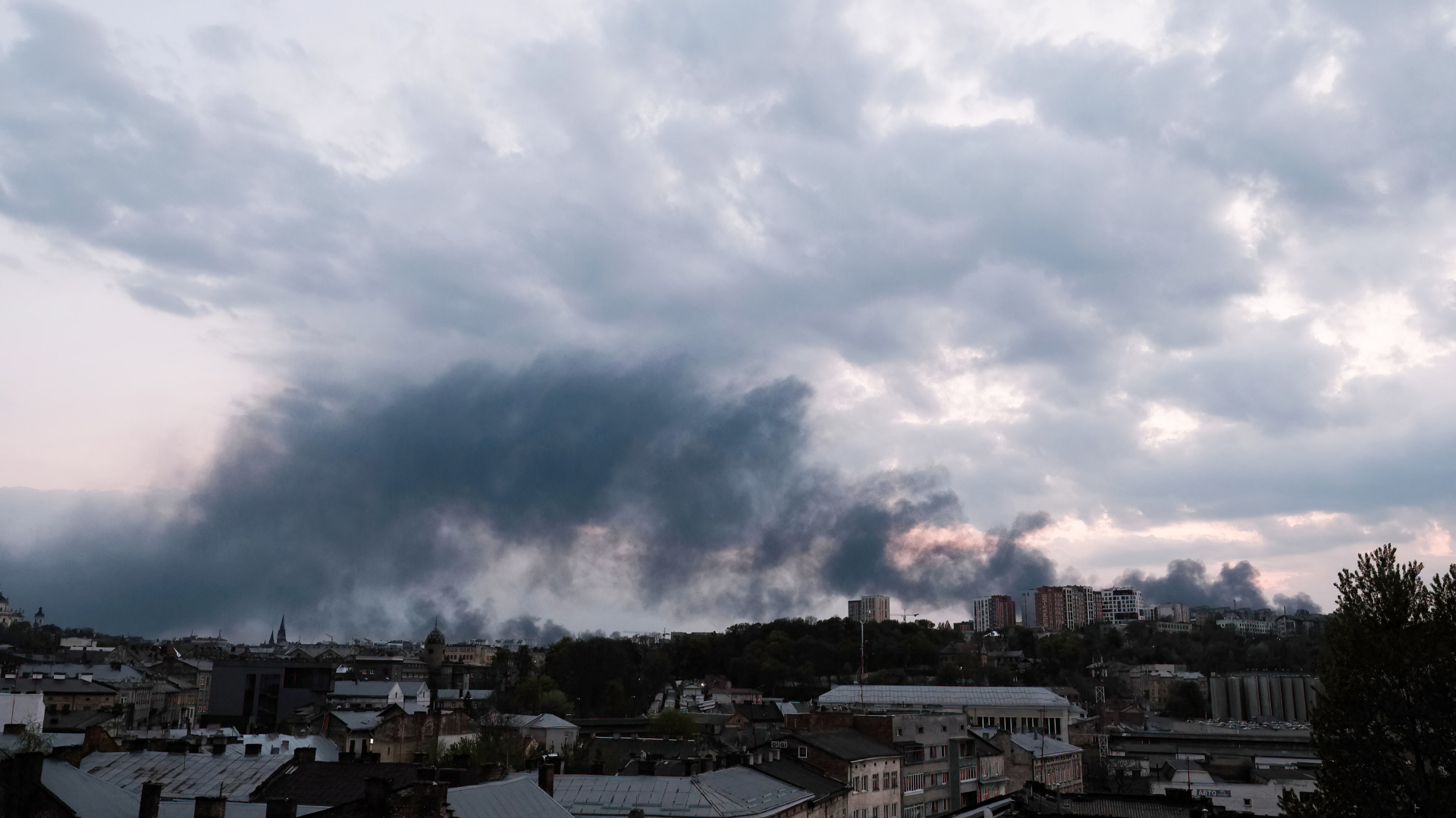 Liveblog: ++ Ukraine: Erneut Raketenangriff bei Lwiw ++