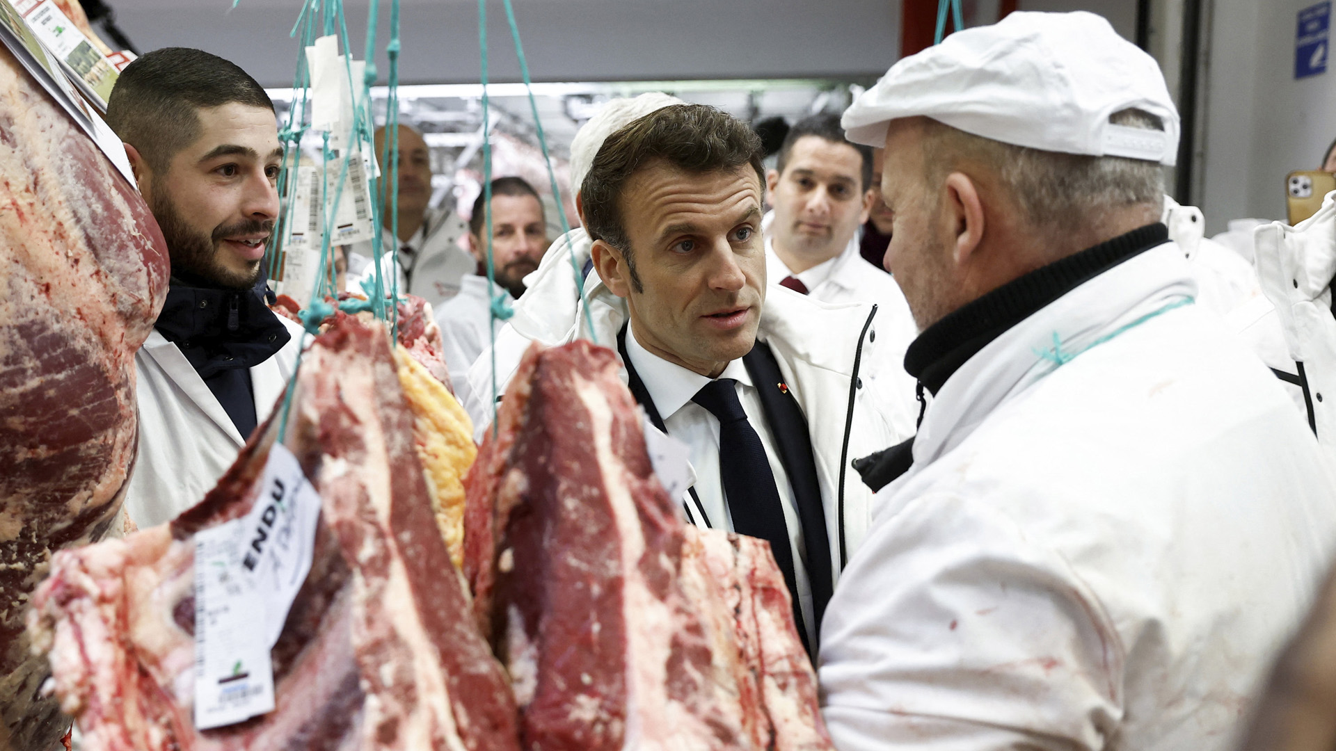 Paris: Macron wirbt auf Großmarkt für Rentenreform