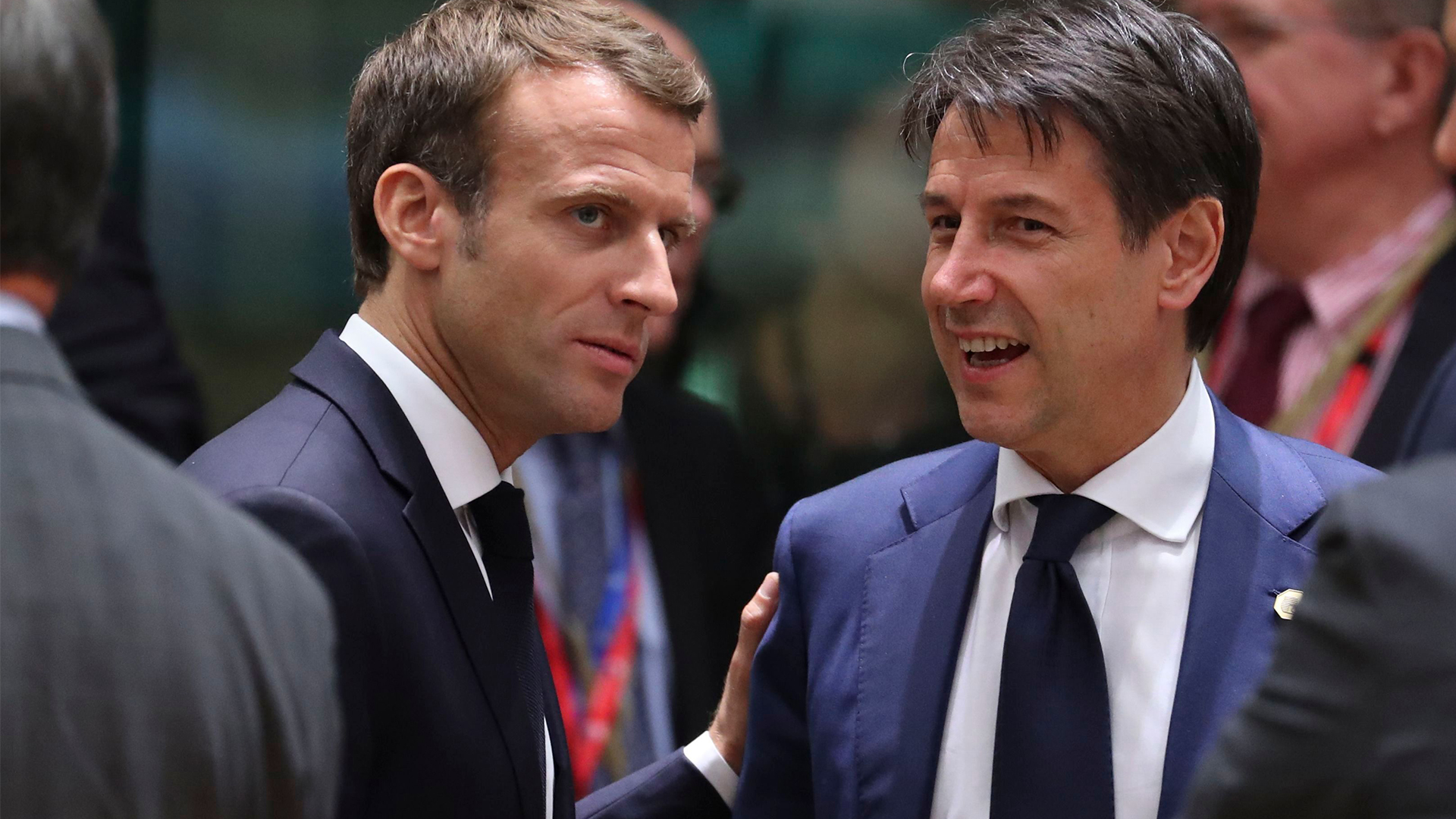 Emmanuel Macron und Giseppe Conte | Bildquelle: OLIVIER HOSLET/EPA-EFE/REX/Shutt