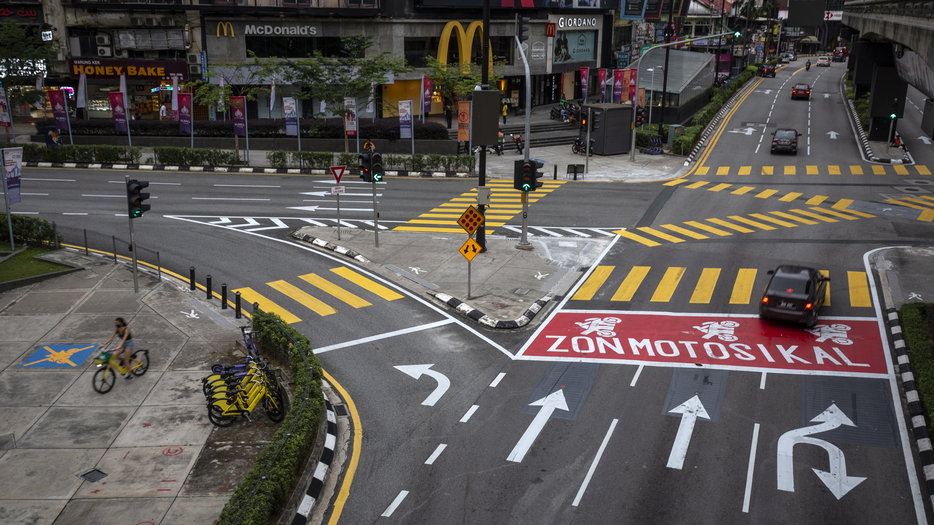 Leere Straßenkreuzung während des Lockdowns in Kuala Lumpur (Malaysia) | EPA