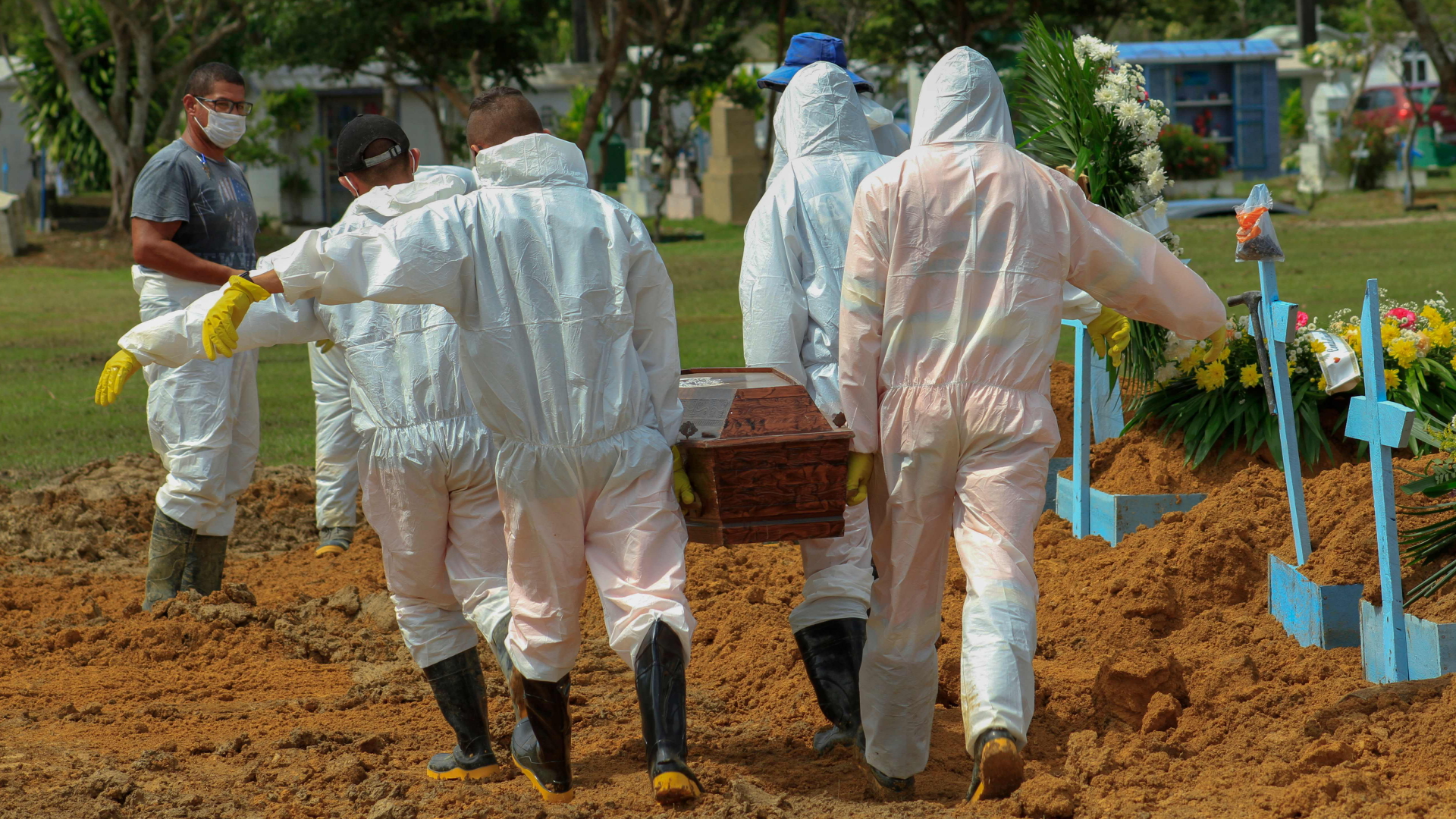 Im brasilianischen Manaus werden Corona-Tote beigesetzt | AFP