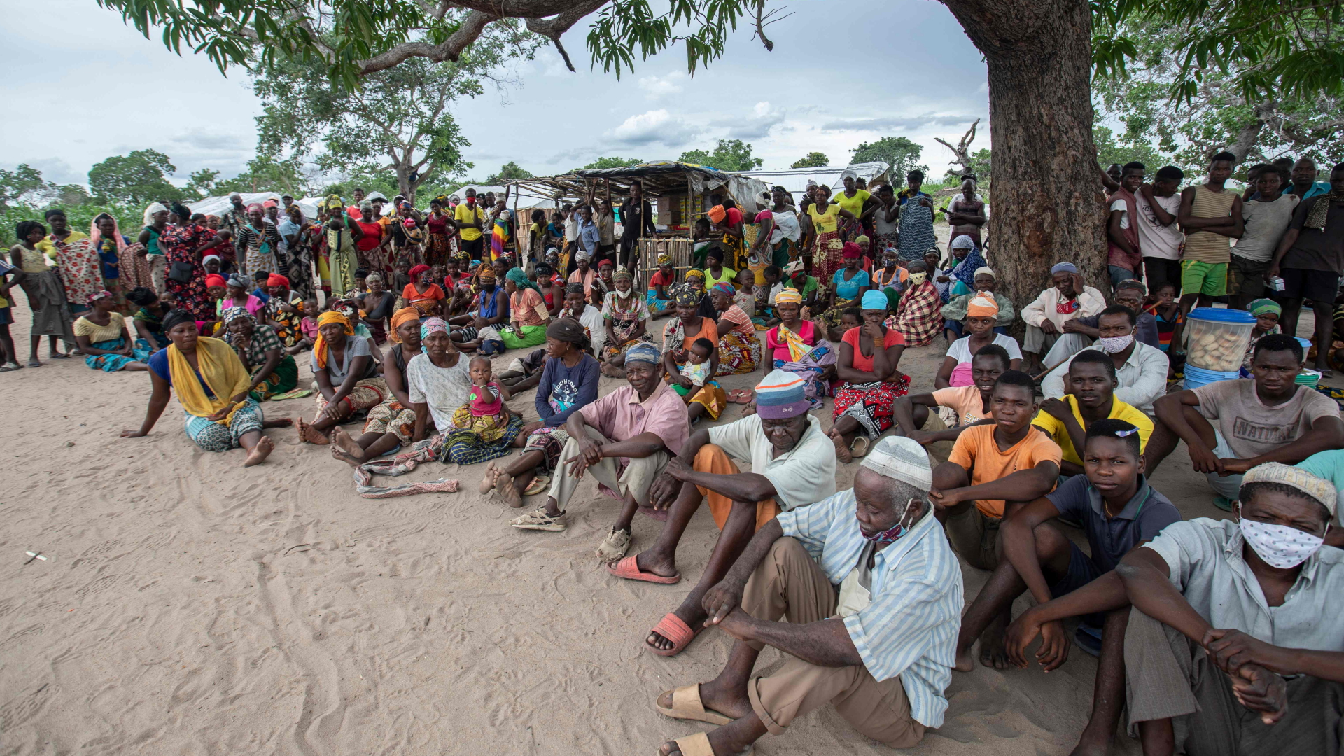 Vertriebene aus der Region Cabo Delgado (Mosambik) versammeln sich im nördlichen Bezirk Tara Tara | AFP