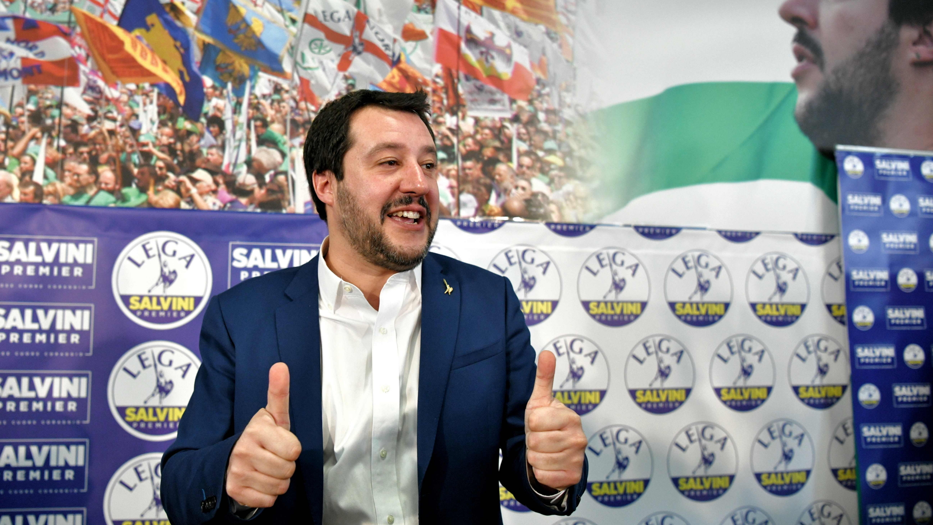 Daumen hoch: Matteo Salvini von der Lega Nord nach der Wahl. | AFP