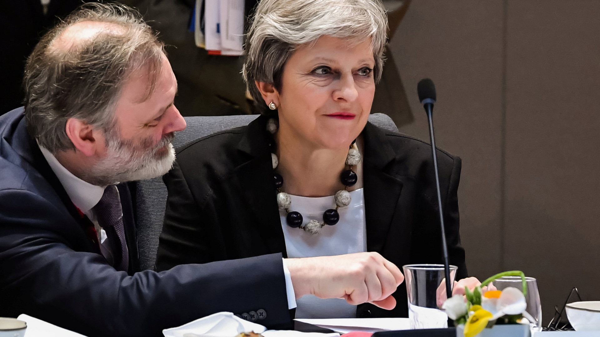 Großbritanniens Premierministerin Theresa May und der Ständige Vetreter ihres Landes bei der EU