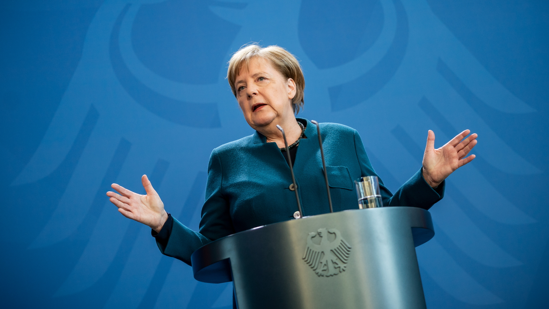 Bundeskanzlerin Angela Merkel spricht auf einer Pressekonferenz in Berlin | Bildquelle: dpa
