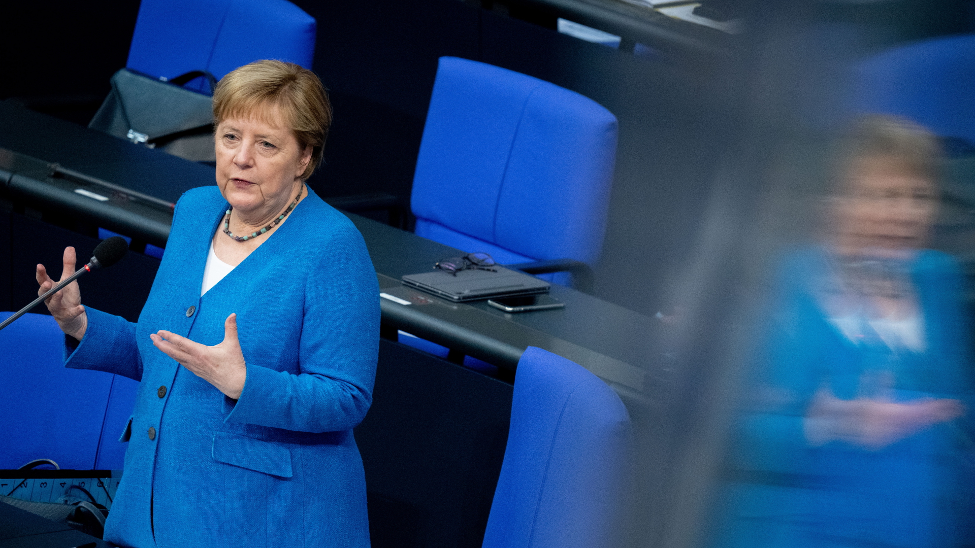Bundeskanzlerin Angela Merkel (CDU) spricht bei der Regierungsbefragung während der Plenarsitzung im Deutschen Bundestag | dpa