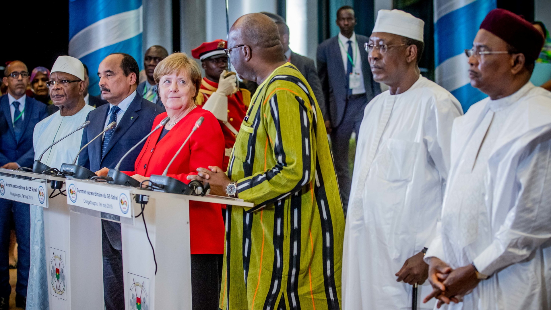 Bundeskanzlerin Merkel auf ihrer Afrikareise. | dpa