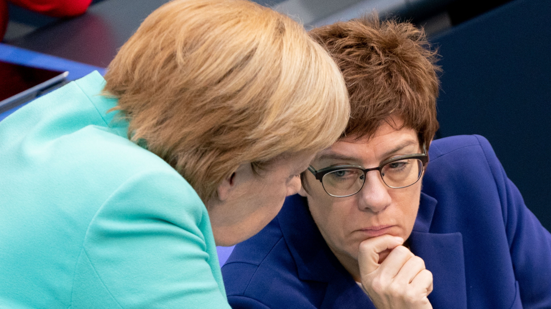 Kramp-Karrenbauer und Merkel. | dpa