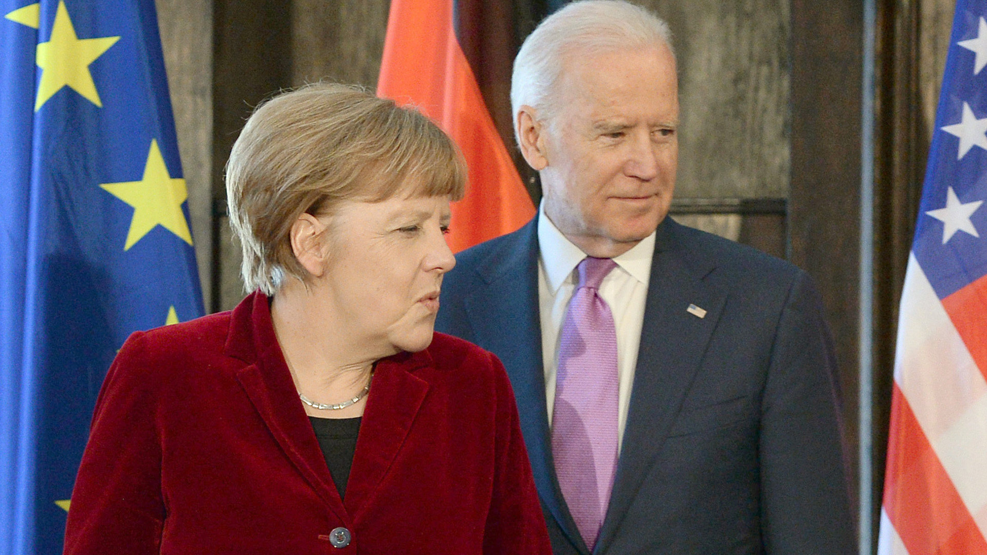 Angela Merkel und Joe Biden (Archivbild: Februar 2015) | picture alliance / dpa