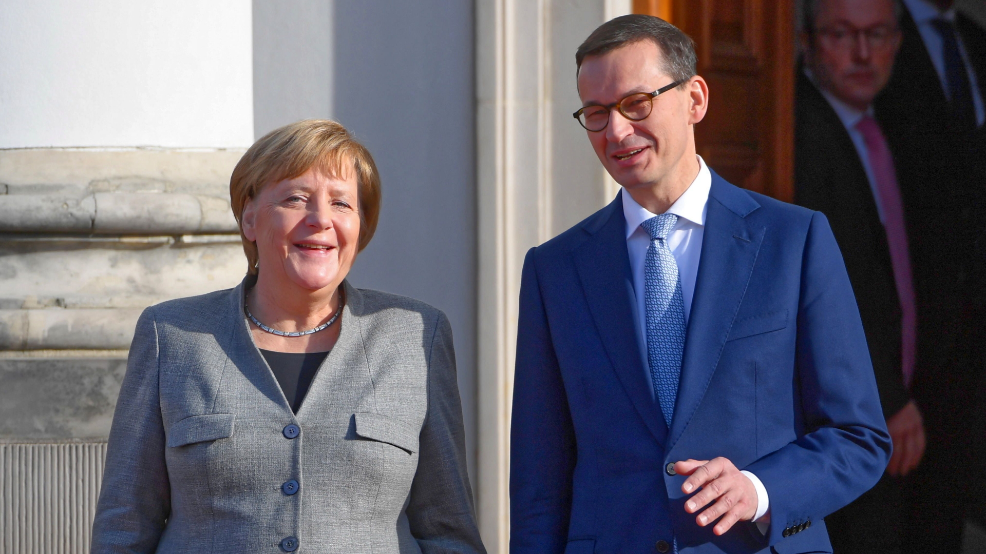 Bundeskanzlerin Merkel und Polens Regierungschef Morawiecki in Warschau | Bildquelle: Radek Pietruszka/EPA-EFE/REX/Shu