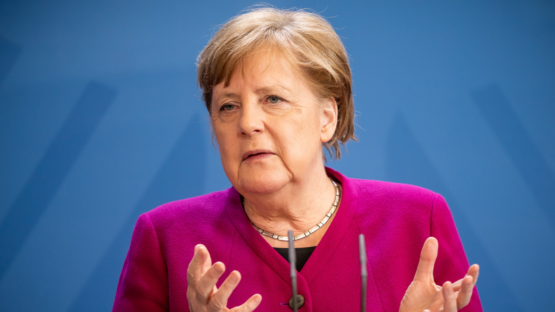 Bundeskanzlerin Angela Merkel bei einer Pressekonferenz | dpa