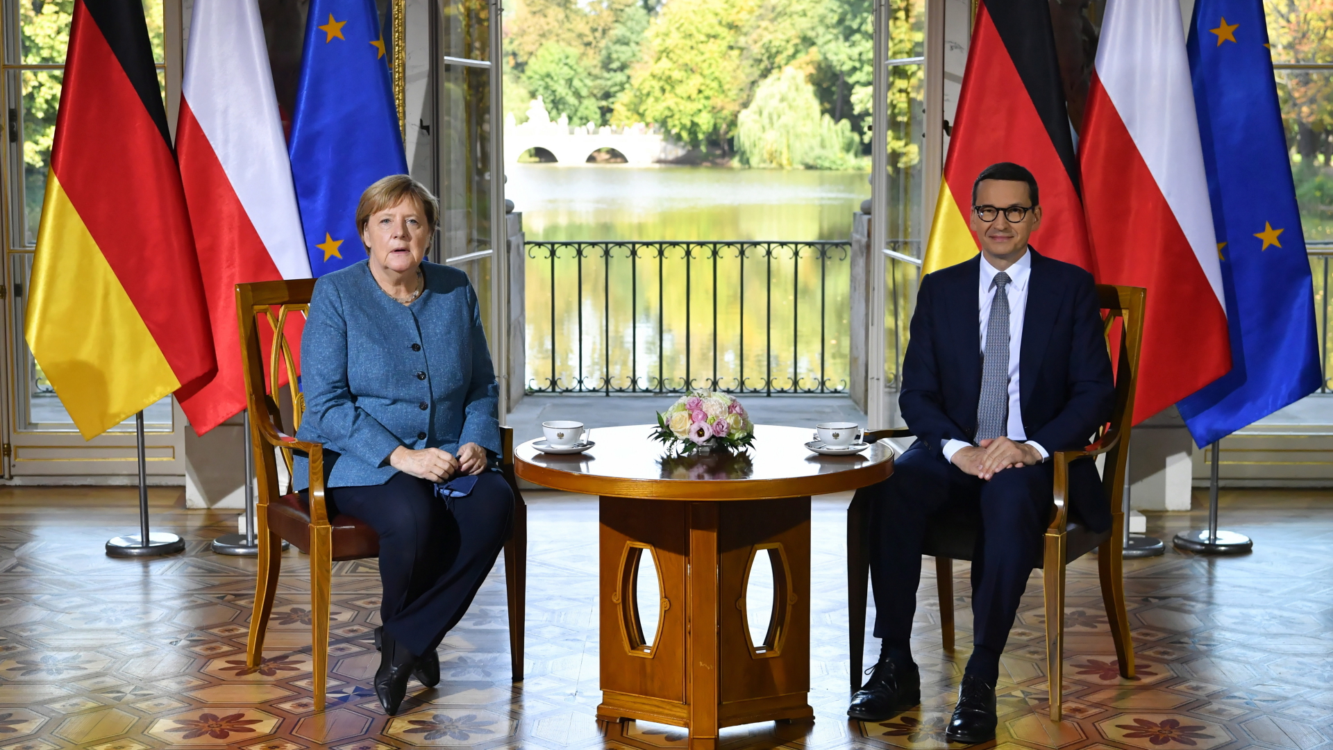 Kanzlerin Merkel bei einem Treffen mit Polens Ministerpräsidenten Moriawecki in Warschau | EPA
