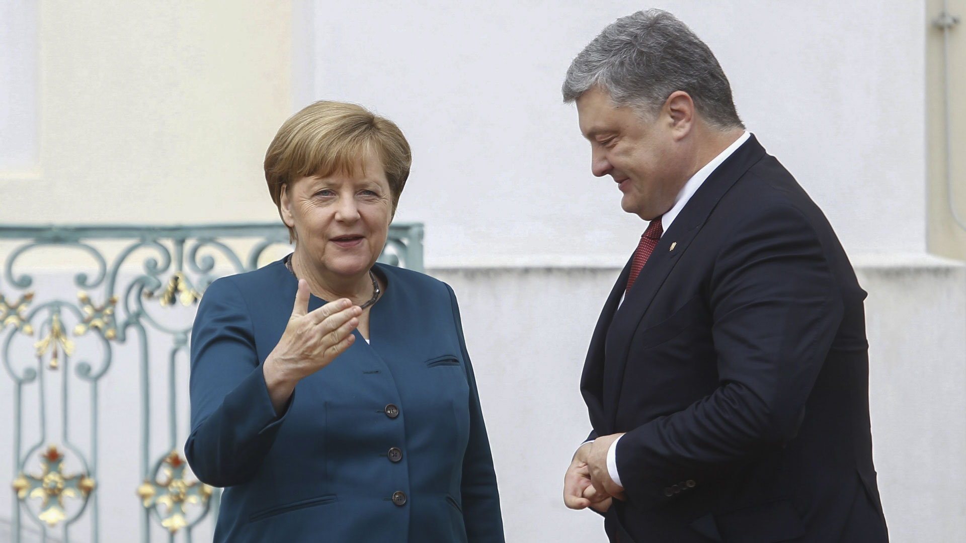 Bundeskanzlerin Angela Merkel und Präsident Petro Poroschenko in Meseberg