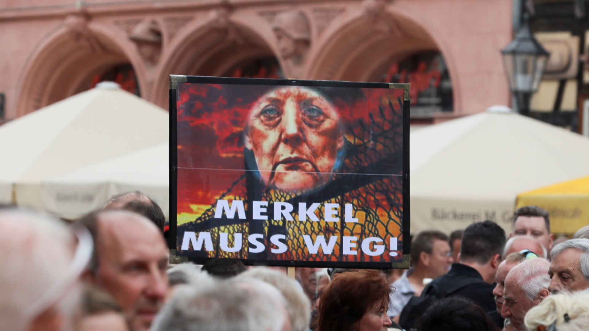 Proteste gegen Merkel in Quedlingburg | REUTERS