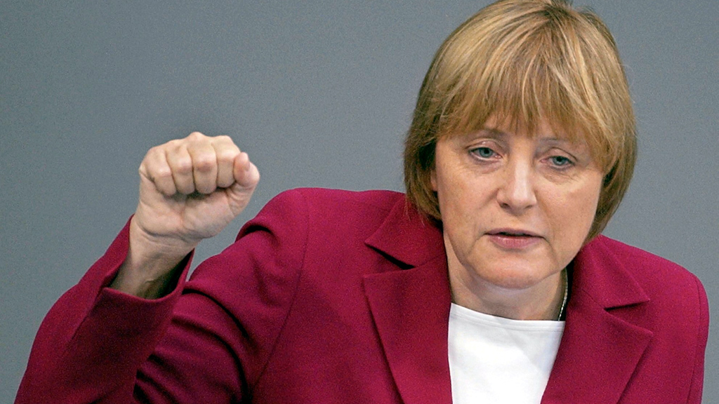 Angela Merkel bei einer Rede im Bundestag | picture-alliance / dpa/dpaweb
