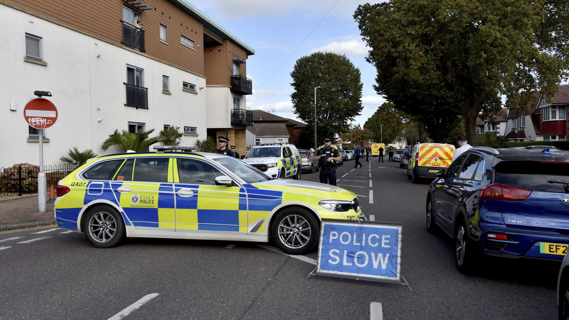 Einsatzwagen stehen am Tatort in Leigh-on-Sea | AP