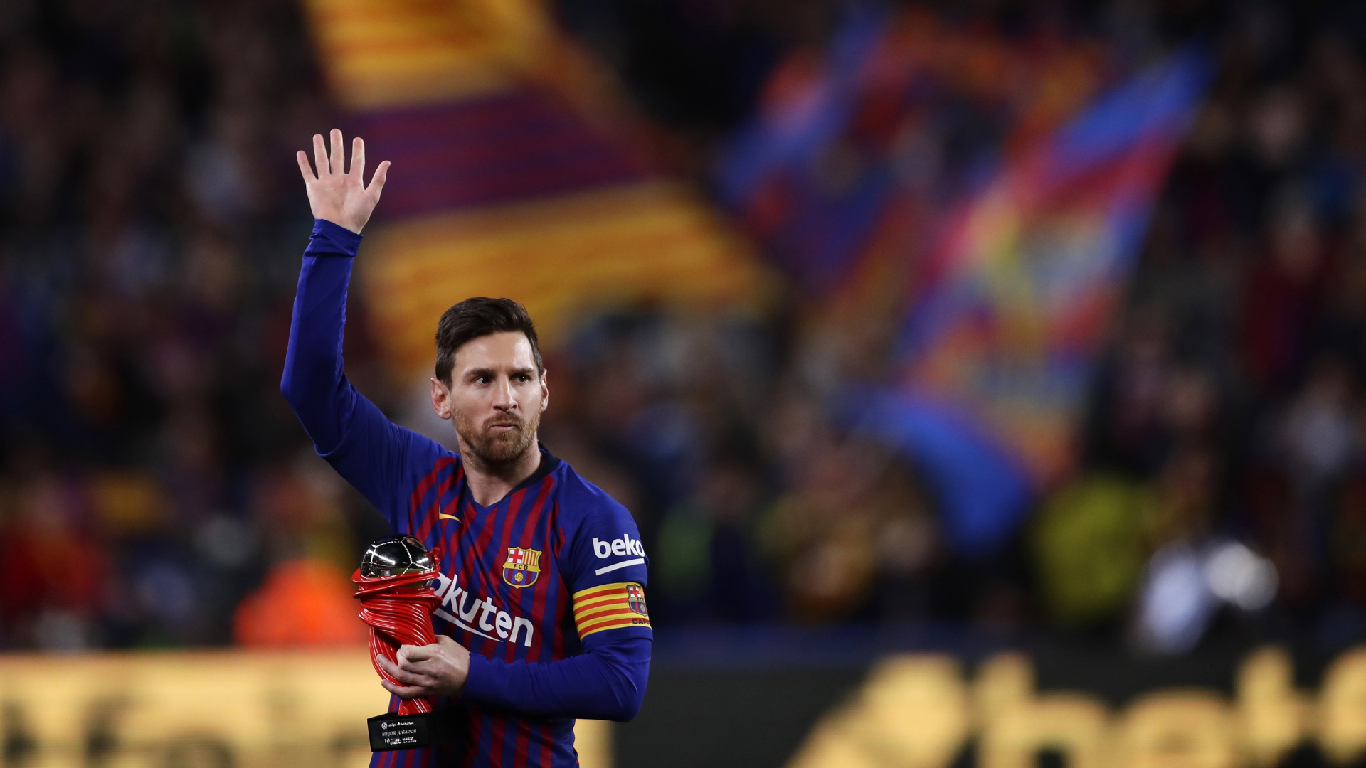 Der Fußball-Spieler Lionel Messi im Stadion Camp Nou in Barcelona. | AP