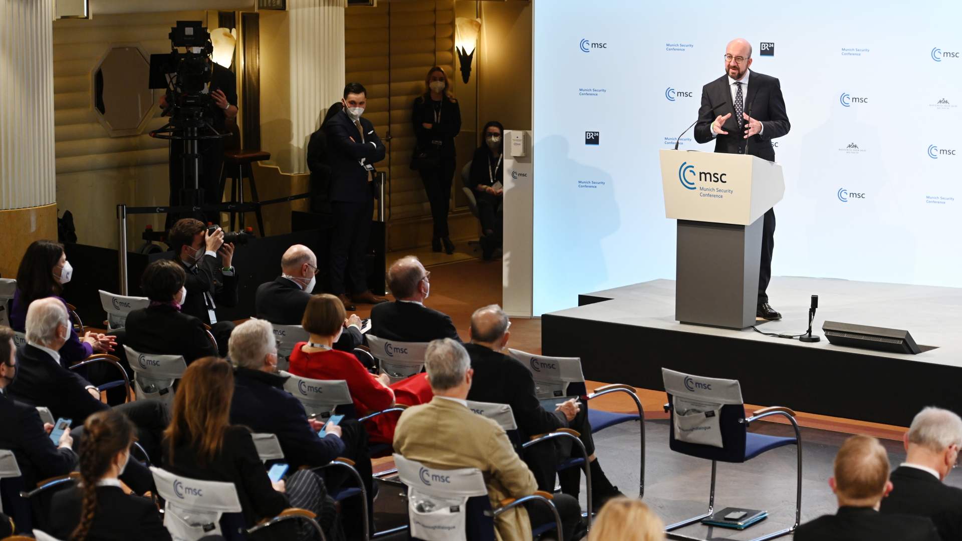 Der EU-Ratsvorsitzende Charles Michel hält eine Rede auf der Münchner Sicherheitskoferenz. | dpa