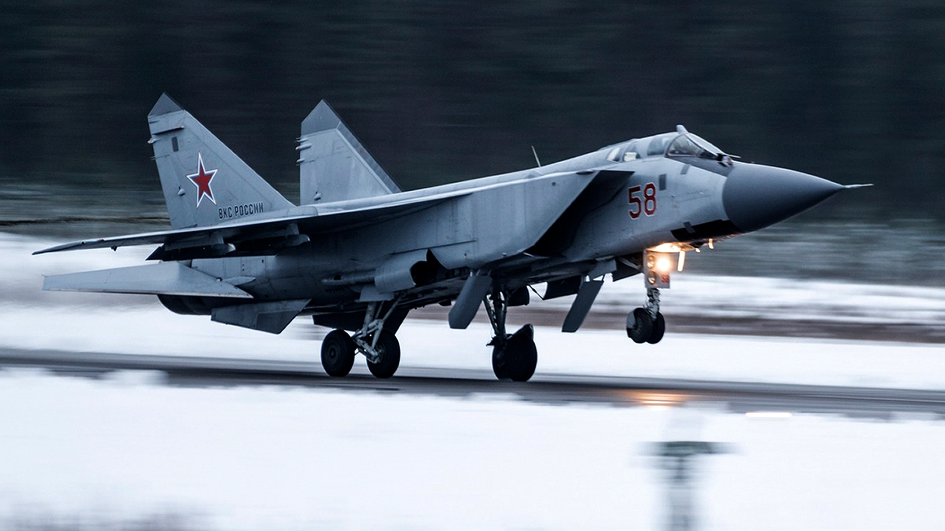 MiG-31 während einer Militärübung bei Twer (Archivbild: 14.02.2022) | picture alliance / ASSOCIATED PR