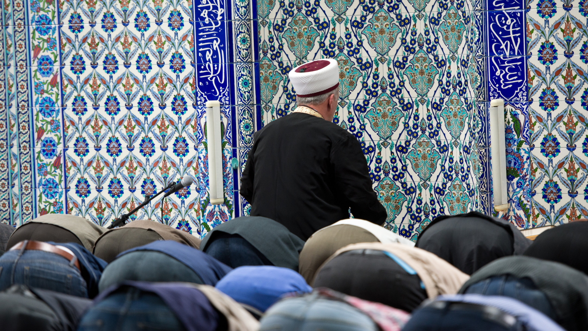 Gläubige beten in einer Ditib-Moschee in Stuttgart | dpa