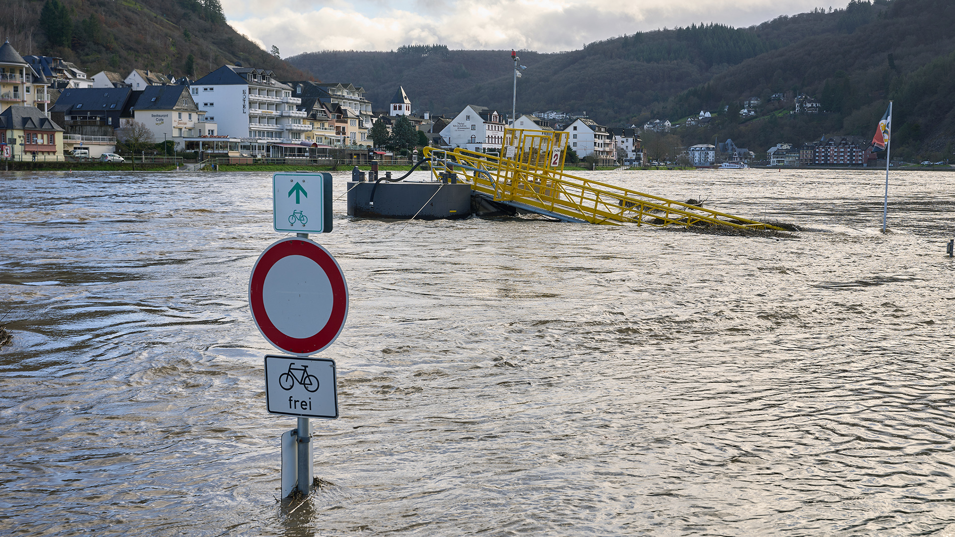 Sturmtief “Frederic”: Hochwasser und Sturmflutgefahr