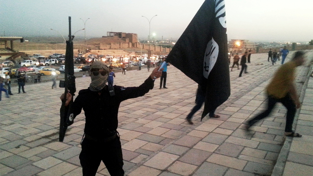 Kämpfer der Terrormiliz "Islamischer Staat" in der irakischen Stadt Mossul, Archivbild | REUTERS