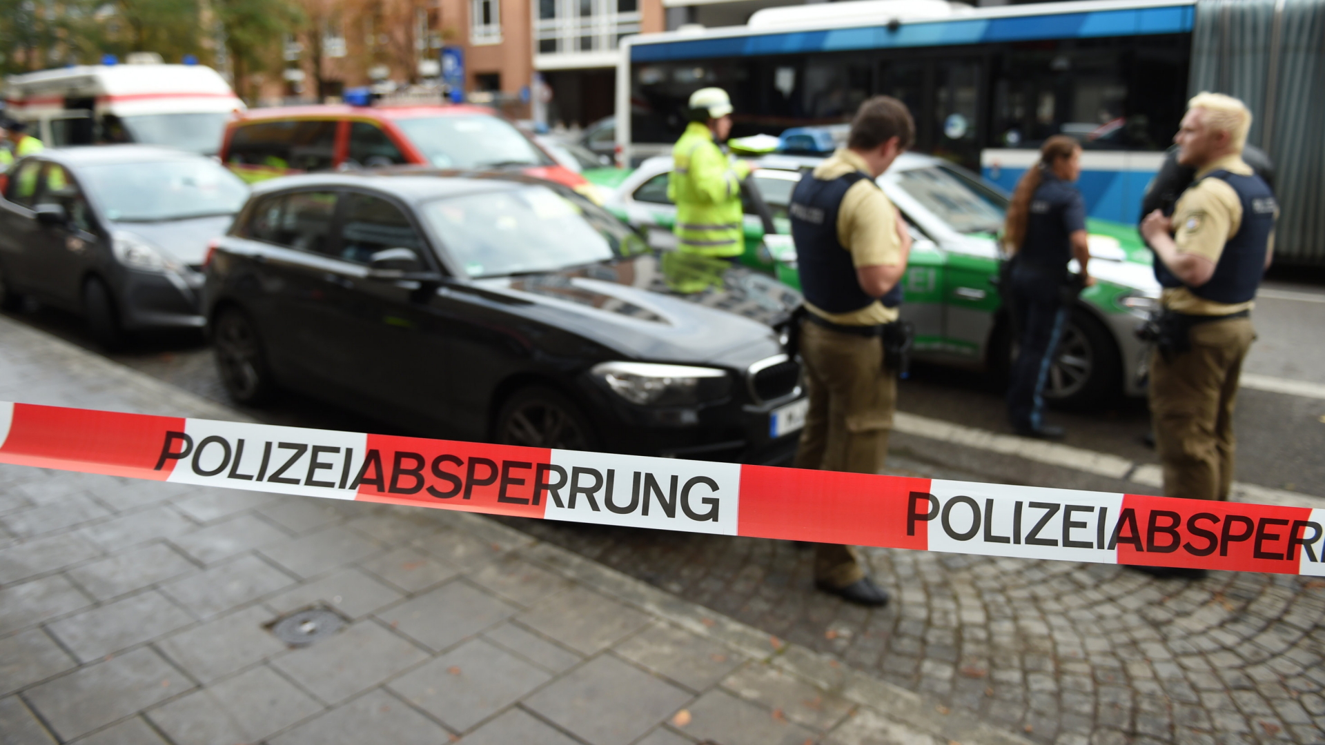 Polizeiabsperrung nach Messerattacke in München