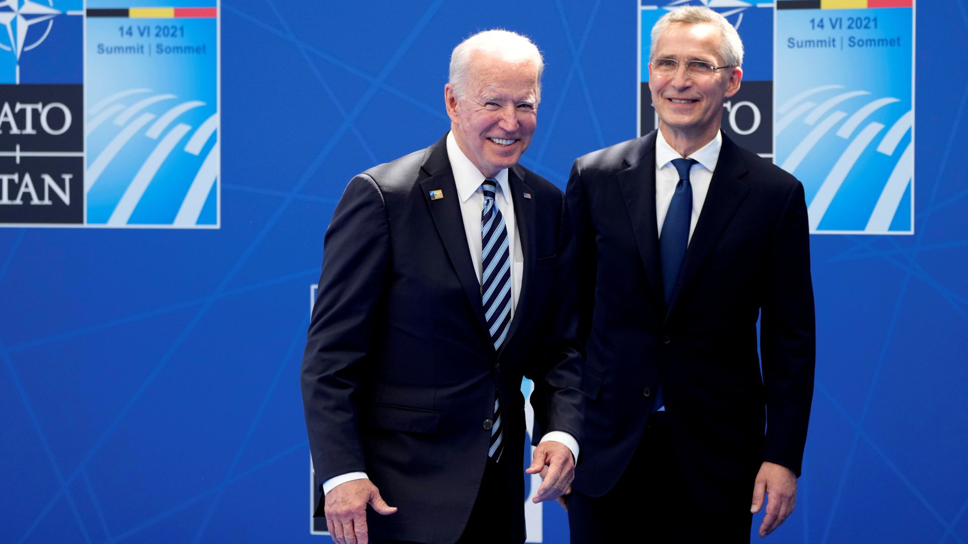 Joe Biden und Jens Stoltenberg auf dem NATO-Gipfel in Brüssel. | REUTERS