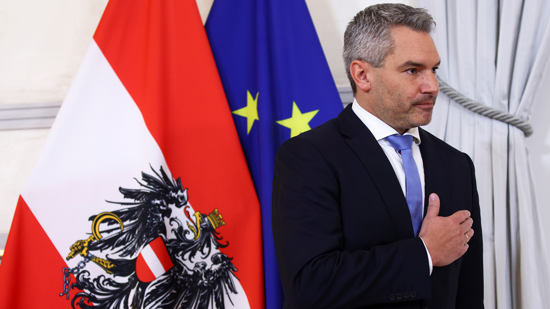 Österreich: Nehammer als neuer Bundeskanzler vereidigt