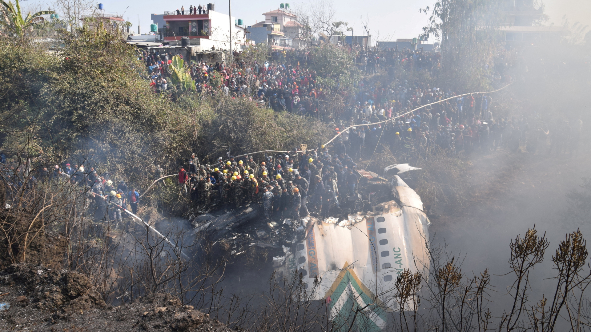 Suche nach Überlebenden nach Flugzeugabsturz in Nepal