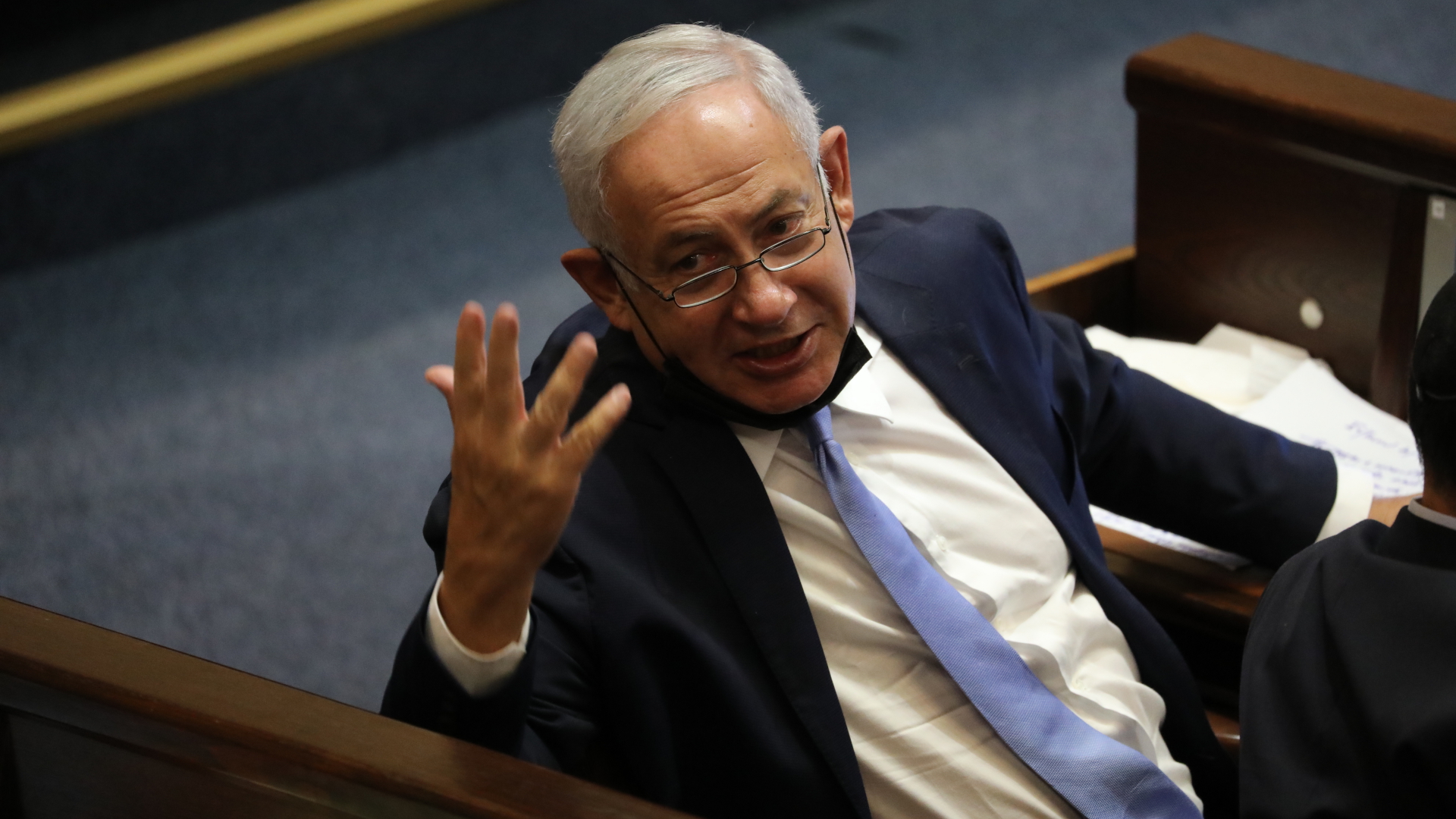Benjamin Netanyahu gestikuliert in der Knesset. | EPA