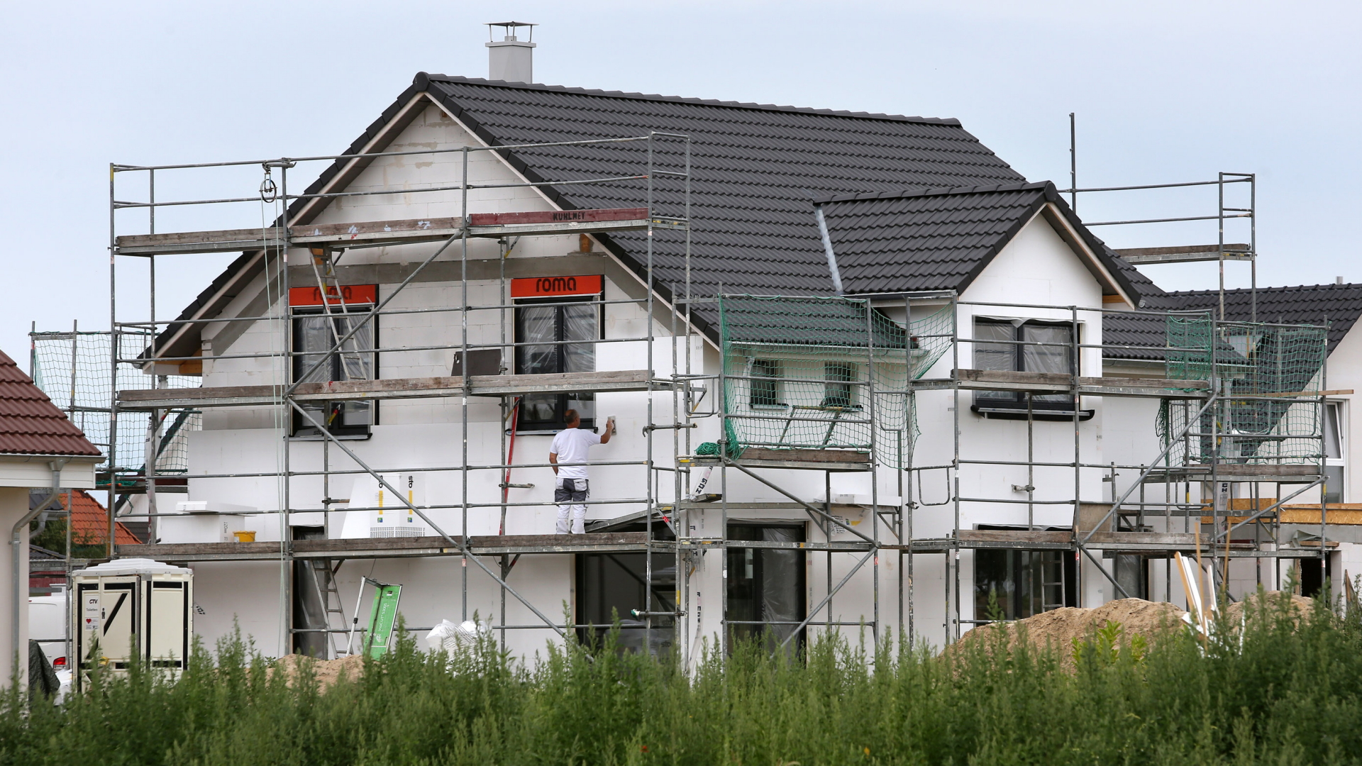 Bau eines Einfamilienhauses in Mecklenburg-Vorpommern (Archivbild)