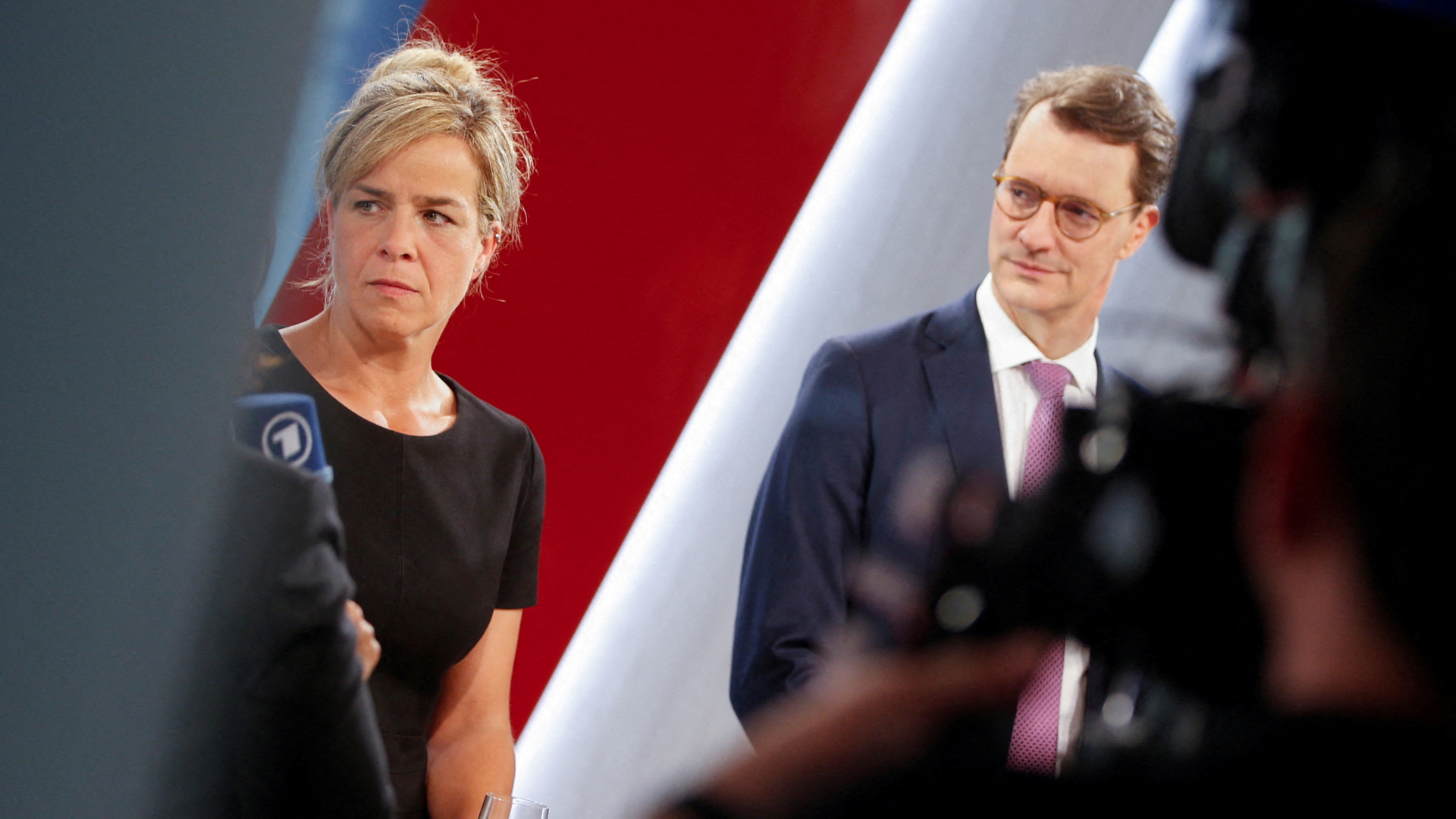 Grünen-Spitzenkandidatin Neubaur und NRW-Ministerpräsident Wüst | REUTERS
