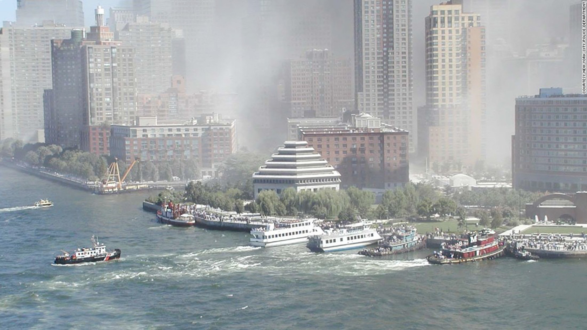 Schiffe liegen an Kais von New York City | New York Council Navy League