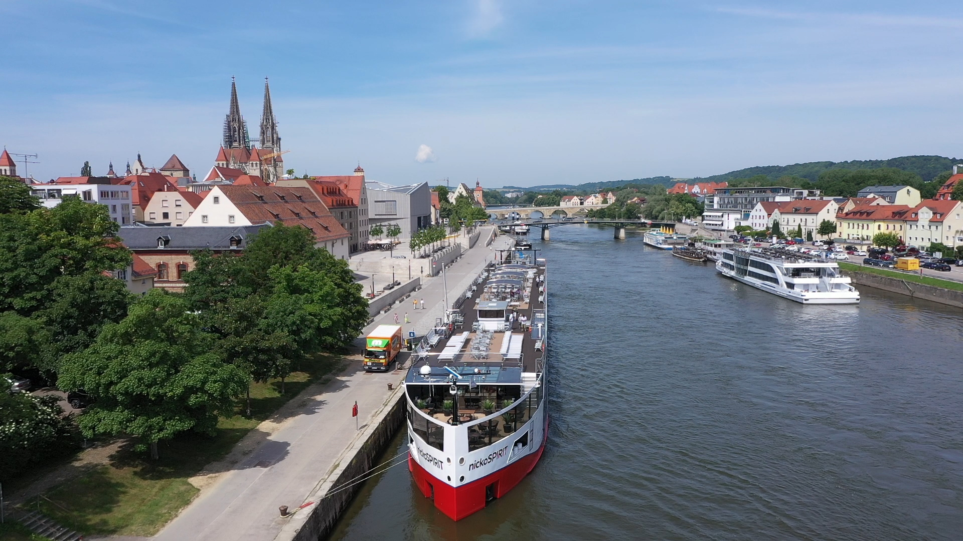 Flusskreuzfahrtschiff NickoSpirit in Regensburg | Sebastian Grosser und Martin Gruber