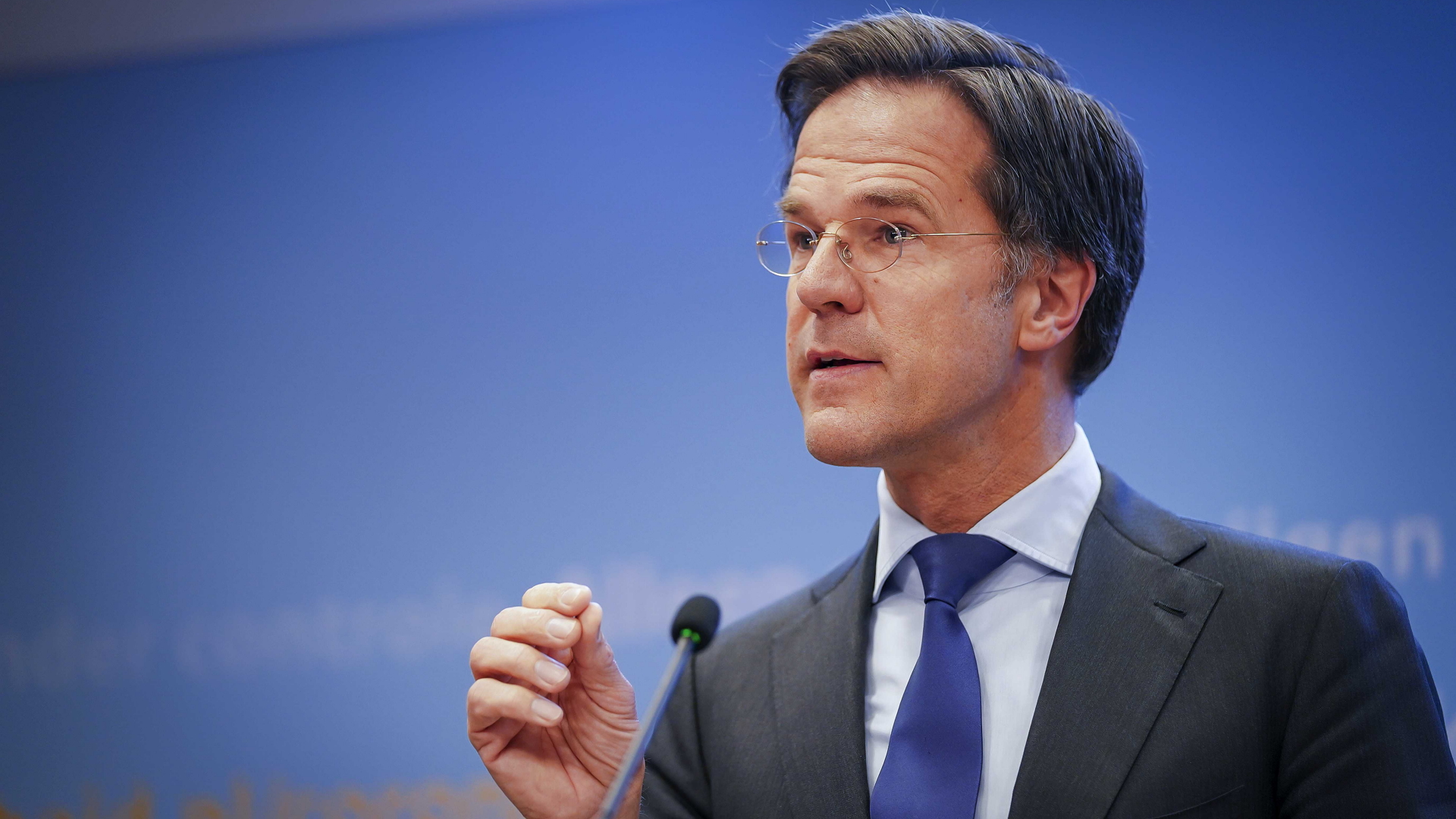 Niederlande: Rutte nennt Corona-Randalierer „Idioten“