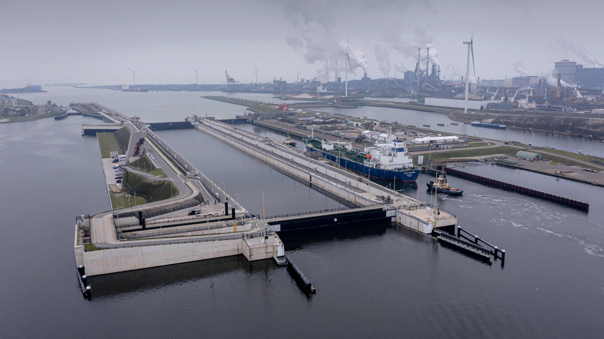 Niederlande: Eine Schleuse über 500 Meter